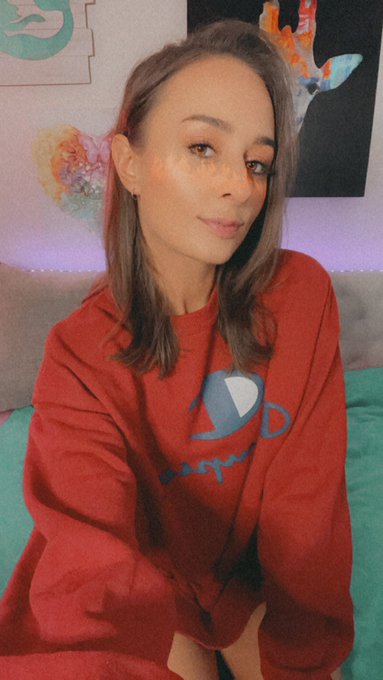 I&rsquo;m live on @chaturbate, link here: https://t.co/2hpJbfAOlc https://t.co/kh4iVNiYte<a class="tags" href="/tag/chaturbate">@chaturbate</a>