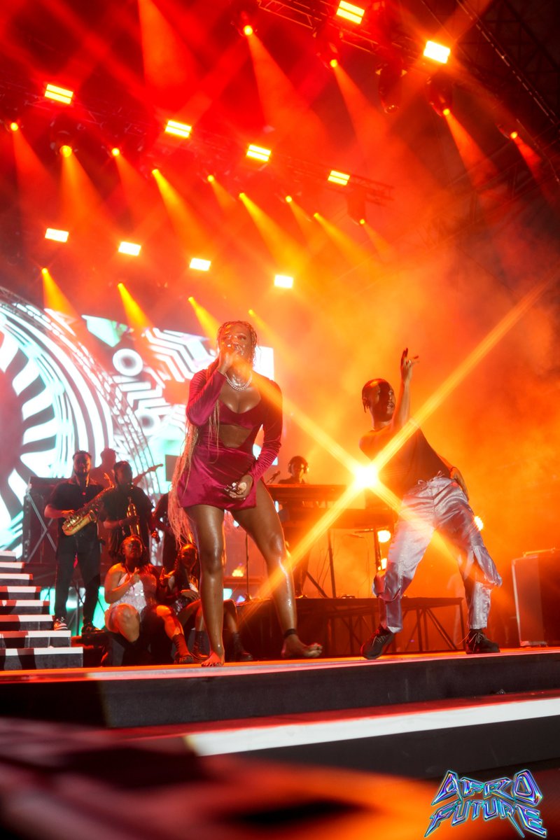 Afrofuture's tweet photo. One thing @efya_nokturnal is always going to do, is exactly what Efya does! Take the AfroFuture Culture stage by STORM! Thank you @efya_nokturnal for giving us your all, we're still not over the back to back BANGERS!
#afrofuture23 #morethanafestival #dettydecember https://t.co/z971VdArqA