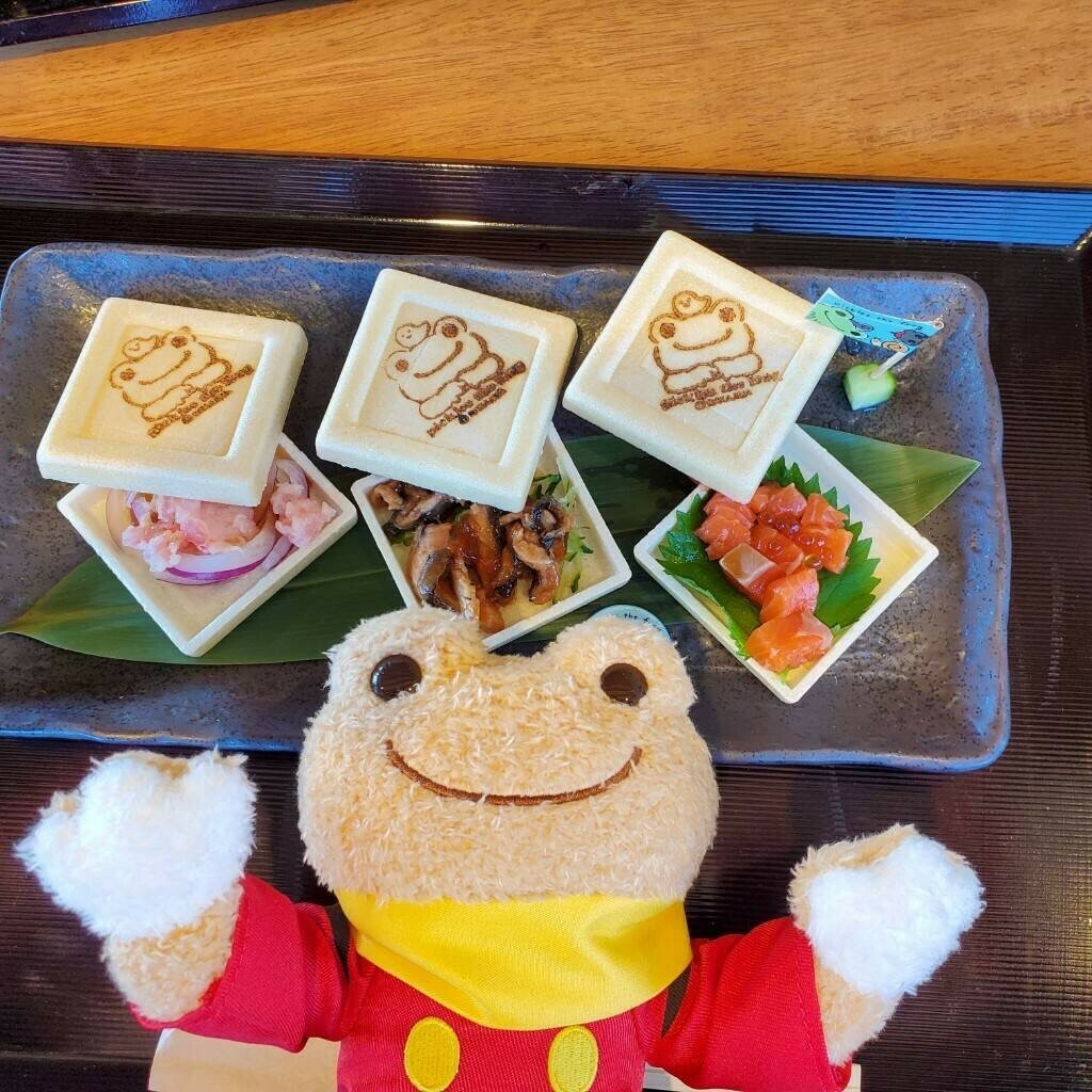 NewsPickles's tweet photo. 地域連動コラボイベント「かえるのピクルス　Bon moment（ボンモモン）＠石巻」は今週末まで！

東北マルシェドや亀戸ラヴィラド連動イベントも
開催中ですのでこの機会に是非お立ち寄りください♪

石巻スタンプラリー詳細
https://t.co/0HmFoRBtTa

 #かえるのピクルス #ボンモモン石巻 https://t.co/GL18EqwbfM