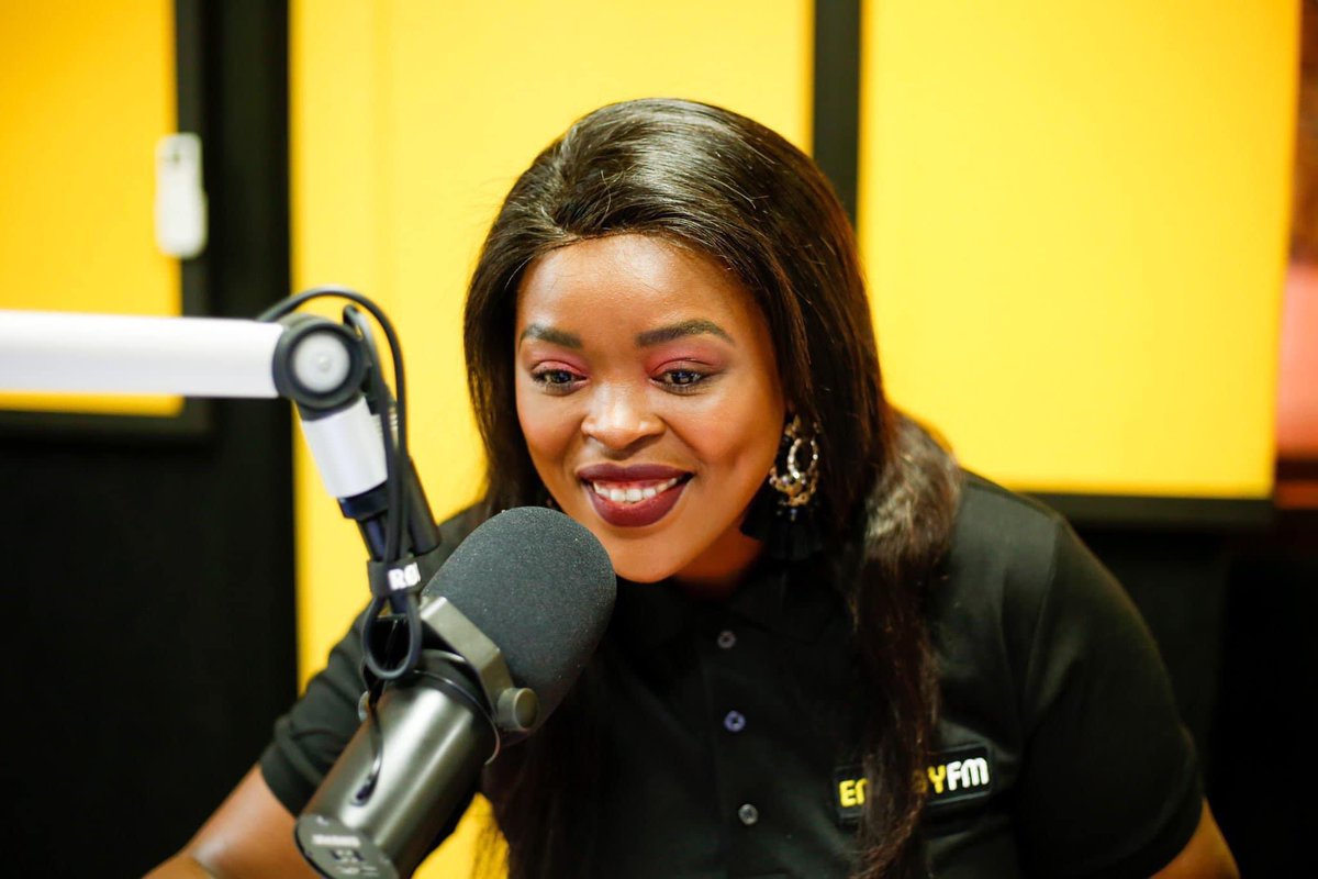 EnergyfmSA's tweet photo. Breakfast is served with Noni Raseluma on the #AshifaBreakfast on #ENERGYFMSA 105.8 in Limpopo or audio stream on https://t.co/CydEMEDbqh https://t.co/9BKwf2GnGc