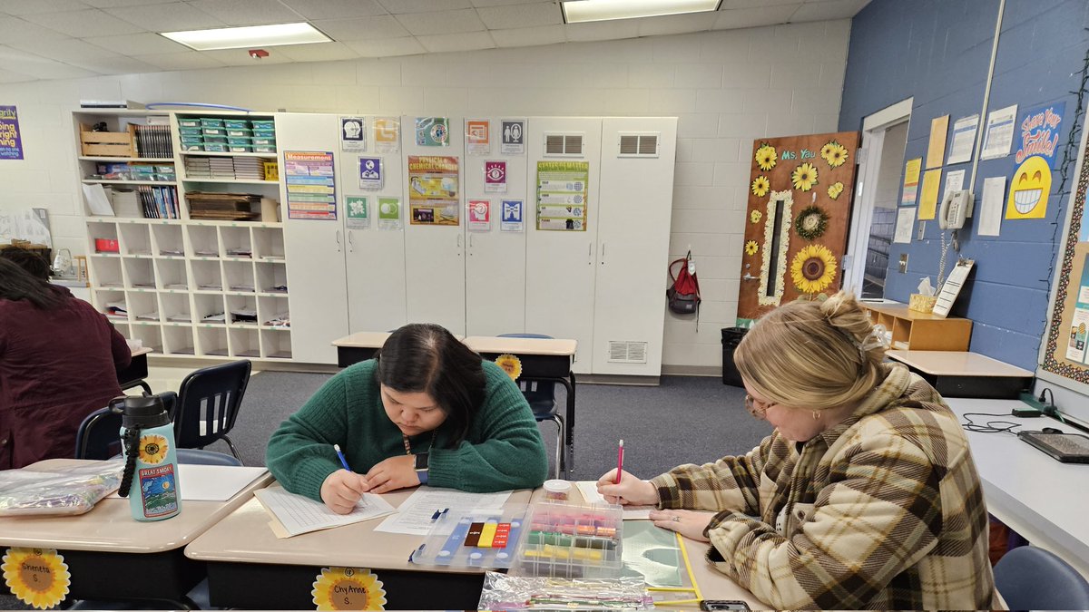 Crystal Williams (@ecucrystalecu) on Twitter photo Enjoyed collaborating with the 3rd-5th grade teachers and leadership team <a href="/Falcons_FES/">Franklinton Elementary School-FES</a> during the Fractions in Action session. <a href="/FCSHawthorne/">Geoffrey Hawthorne</a> <a href="/rhondaschuhler/">Rhonda Schuhler</a> @AmandaH04882387 Enjoyed collaborating with the 3rd-5th grade teachers and leadership team <a href="/Falcons_FES/">Franklinton Elementary School-FES</a> during the Fractions in Action session. <a href="/FCSHawthorne/">Geoffrey Hawthorne</a> <a href="/rhondaschuhler/">Rhonda Schuhler</a> @AmandaH04882387