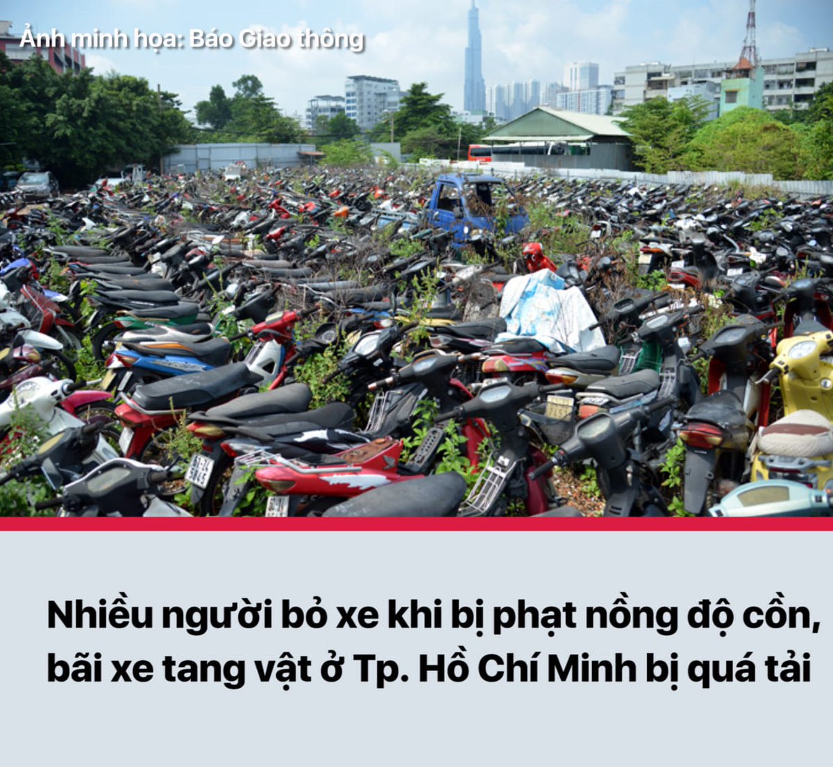 YanNewsVN's tweet photo. Nhiều người bỏ xe khi phạt nồng độ cồn, bãi xe tang vật ở Tp.Hồ Chí Minh bị quá tải.
Trong cuộc họp báo định kỳ thông tin về tình hình kinh tế - xã hội. Thượng tá Lê Mạnh Hà, Phó Phòng Tham mưu Công an Tp. Hồ Chí Minh cho biết, năm 2023, lực lượng công an phát hiện và xử lý hơn 651.000 trường hợp vi phạm giao thông, tạm giữ hơn 1.500 ô tô, hơn 153.000 xe máy và hơn 1.200 xe 3 bánh, 4 bánh. Trong đó, số phương tiện bị tạm giữ do vi phạm nồng độ cồn, chiếm gần 20%.
Qua các đợt cao điểm kiểm tra, xử lý vi phạm nồng độ cồn, số lượng phương tiện bị tạm giữ trên địa bàn đã tăng lên. Đặc biệt, nhiều người vi phạm không lên làm việc với cơ quan chức năng, không đóng phạt do giá trị phương tiện thấp.
"Nếu đúng quy định về khoảng cách nơi chứa phương tiện vi phạm, Công an Tp. Hồ Chí Minh còn thiếu khoảng 10.000m2 kho bãi tạm giữ tang vật", Thượng tá Lê Mạnh Hà chia sẻ.
Theo ông Hà, để đảm bảo an toàn phòng cháy chữa cháy tại các kho bãi tạm giữ tang vật, Ban Giám đốc Công an Tp. Hồ Chí Minh đã chỉ đạo các đơn vị, địa phương, lực lượng Cảnh sát Giao thông tổ chức các trang, thiết bị phòng cháy chữa cháy đúng quy định. Các trang, thiết bị, bình chữa cháy cần được thường xuyên kiểm tra, bảo trì.
Đồng thời, các lực lượng cần xây dựng các phương án chữa cháy tại kho bãi để đảm bảo an toàn xử lý tình huống xảy ra. Các cán bộ, chiến sĩ cần phân loại phương tiện tạm giữ thành các nhóm, đẩy nhanh công tác xử lý tang vật.
Bên cạnh đó, thượng tá Hà cho biết cũng trong năm 2023, Công an TP.HCM phát hiện, xử lý 37 trường hợp đảng viên, cán bộ, có cả lực lượng vũ trang vi phạm nồng độ cồn. Những trường hợp này đã được chuyển danh sách đến cơ quan chủ quản xem xét, kiểm điểm.