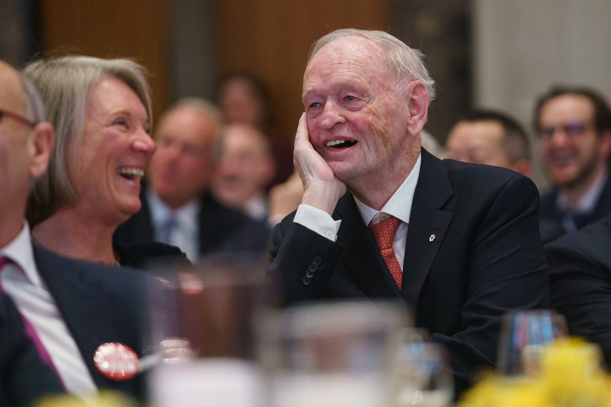 Justin Trudeau tweet media