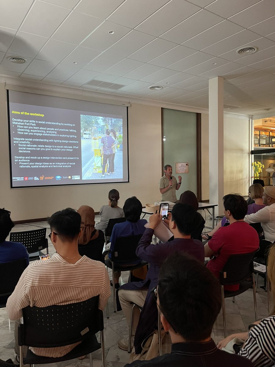 configlight's tweet image. Day 1 of our 4 day Bangkok Social Lighting in Urban Design Workshop with South East Asian practitioners @Donslater00 outlines aims and what we mean by ‘the social’ @KMUTT @LSEsociology @LUCIassociation @ElettraB #bangkoksociallighting #sociallighting #sociallightingunurbandesign