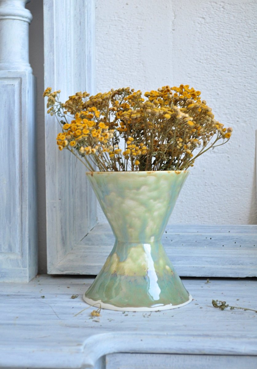 crealandia's tweet photo. Handmade mint ceramic flowers vase
https://t.co/qo3cNiIVx3
#crealandia #teamug #mugpolymerclay #handemademug #ceramics #mugdecor #ceramicmug #ceramic  #ceramicart #christmasgiftsideas #souvenirs #handmade #ceramicdecor #sculpture #ceramicscupture #ceramicvase #vase https://t.co/UZRnaTOfme