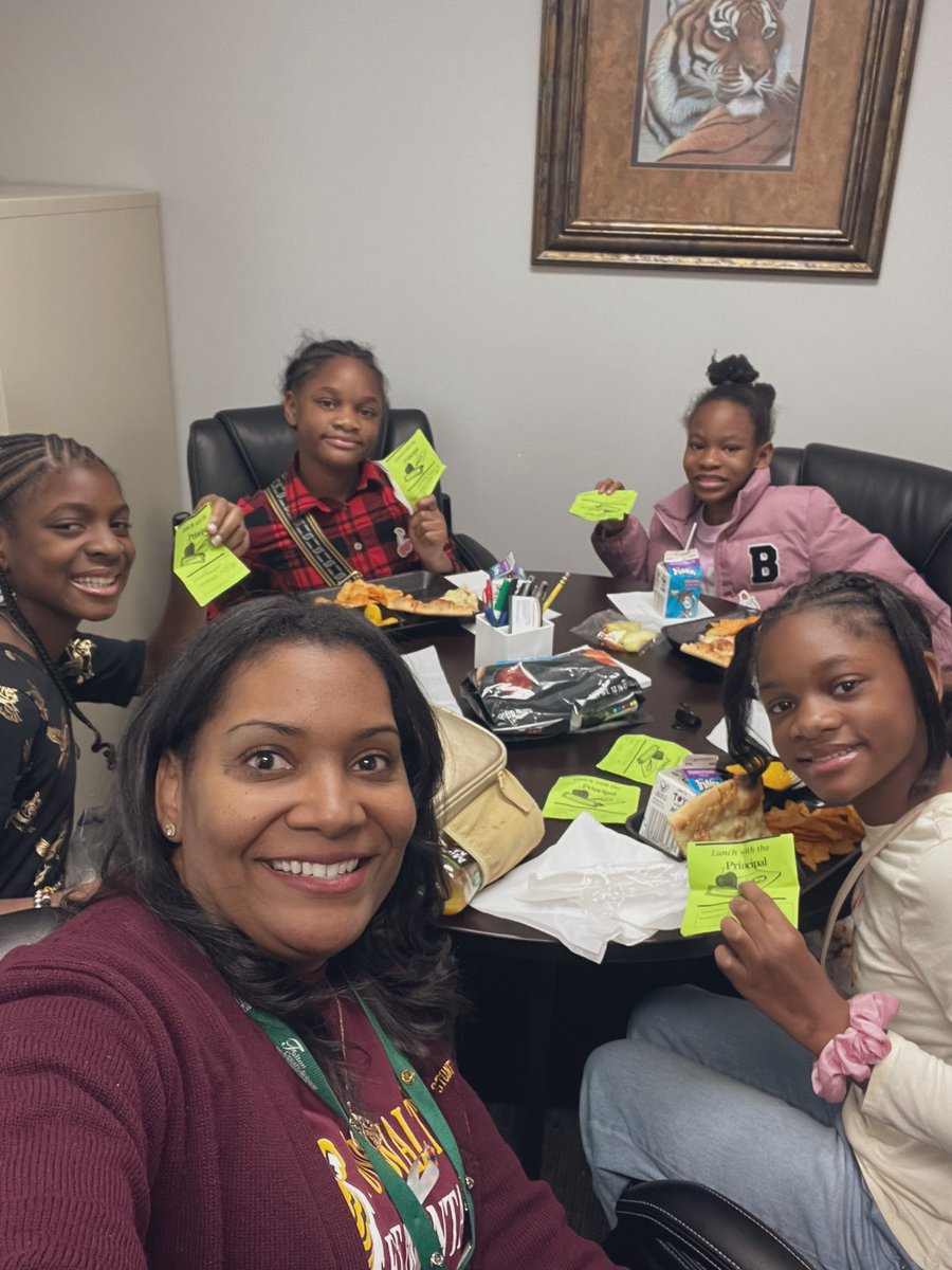 I truly enjoy building  relationships with students. #LunchBunch <a href="/StonewallTell/">Stonewall Tell ES</a> @aplatimore <a href="/RonMaxwellFCS1/">Ron Maxwell (@FCS)</a>