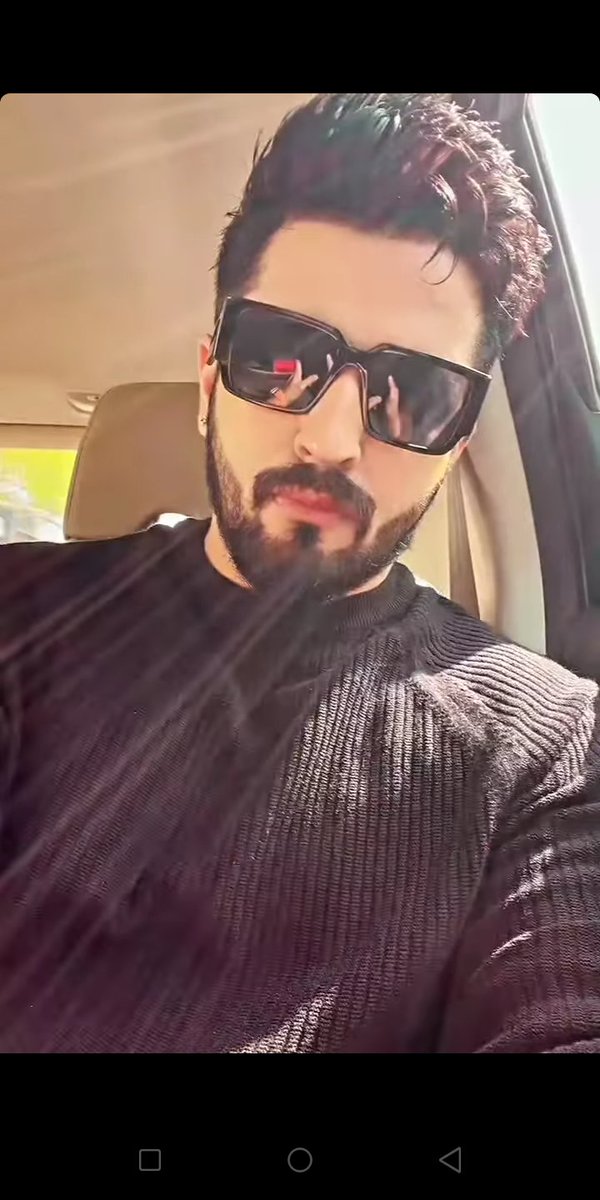 Hello Handsome 🖤😎
Hot king 🔥🤩
He is the most handsome man in the world
<a href="/DheerajDhoopar/">Dheeraj Dhoopar</a> king of millions hearts 🥰to the one and only ultimate rokcstar 😍
You are a amazing man in my life ever keep shine always