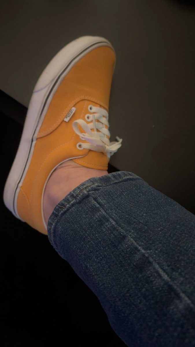 melfromcali78's tweet photo. Todays fit #GBO #darkmode #Vols #Volsbitch #classlessvolfan #youcantfuckwithmytshirtgame #youcantfuckwithmyshoegame https://t.co/ii0bVqYkHE