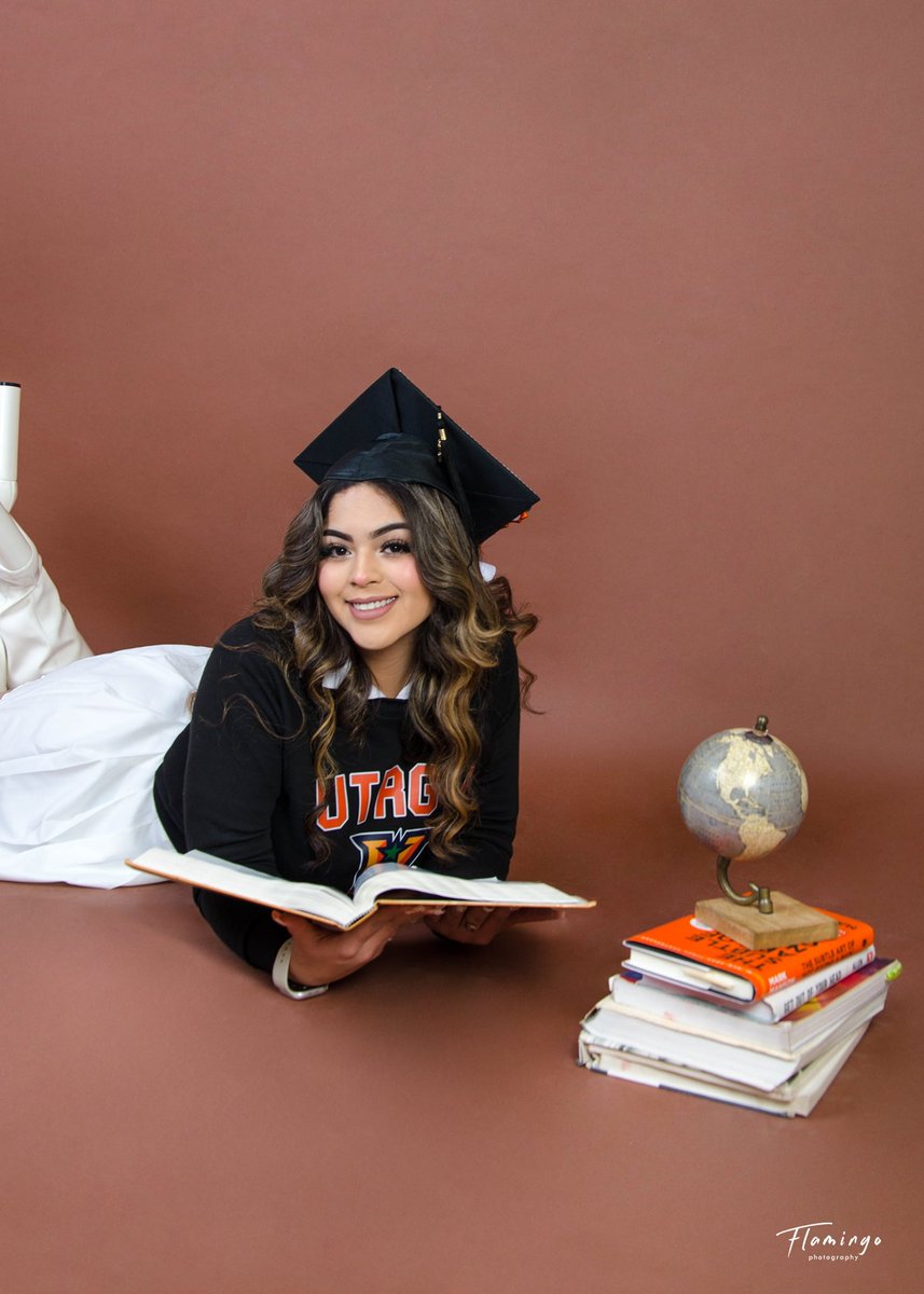 olgaHdz_'s tweet photo. Words can’t describe all the emotional phases it has taken to have come this far . All the sacrifices didn’t go unknown. Hard work , dedication &amp; disciplinary pays off . Para las metas y sueños nunca se limiten !✨🫶
#Classof2023CriminalJusticeMastersDegreeGraduationPhotoshoot https://t.co/3CsLMfbhQo