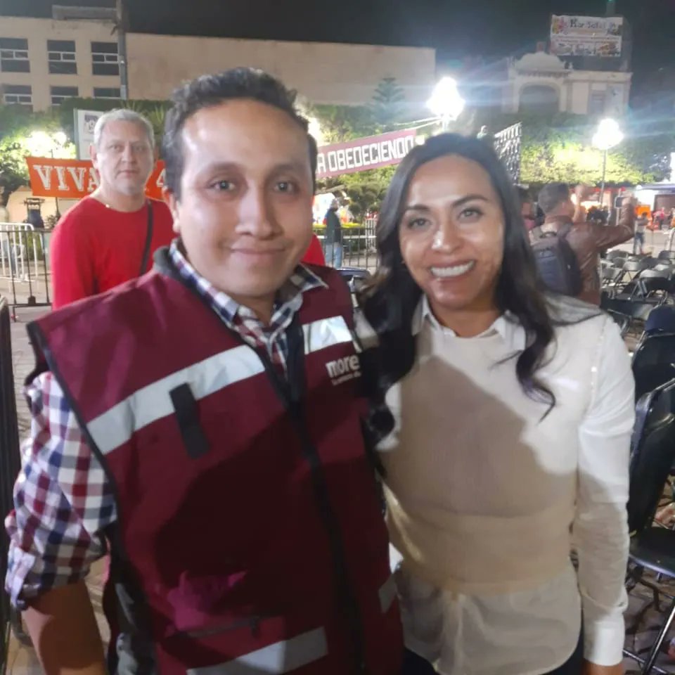Gabrieljuji's tweet photo. En la visita de la Precandidata a la presidencia de la República la Dra @Claudiashein  por @PartidoMorenaMx   en la plaza cívica Lic Benito Juárez Zitácuaro
Hoy Jueves 11 de Enero de 2024. https://t.co/7SSQlNSZbS
