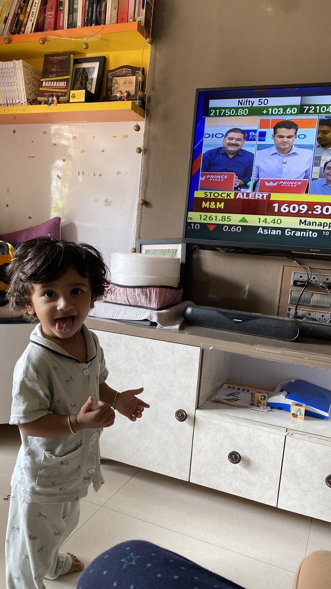 Your little fan <a href="/AnilSinghvi_/">CA Anil Singhvi Zee Business</a>