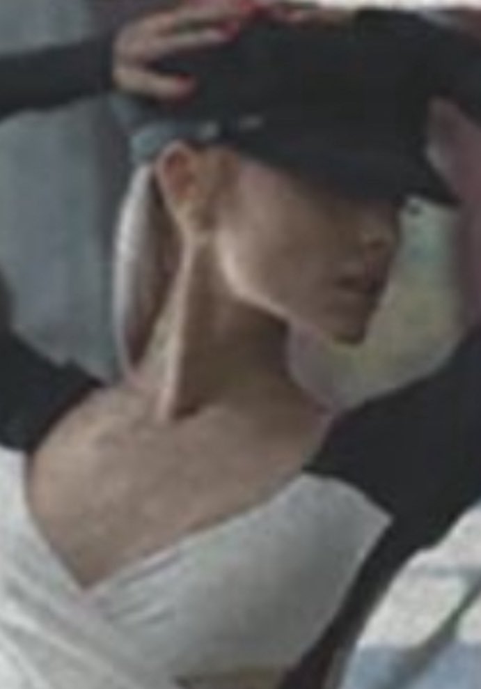 arianatorswildt's tweet photo. ariana grande behind the scenes for the music video of yes, and? https://t.co/6bLvkdXUX8