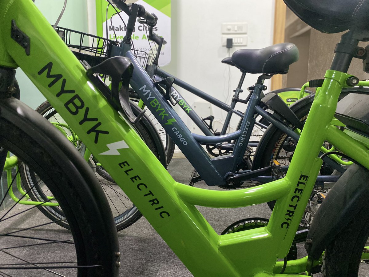 the_cycledad's tweet image. MYBYK Pedal
MYBYK Cargo
MYBYK Electric

All in one frame!

#MYBYK #MakingCitiesLiveableAgain #MovePeopleNotCars #ParkTheCar #SustainableMobility #PublicTransport #MicroMobility