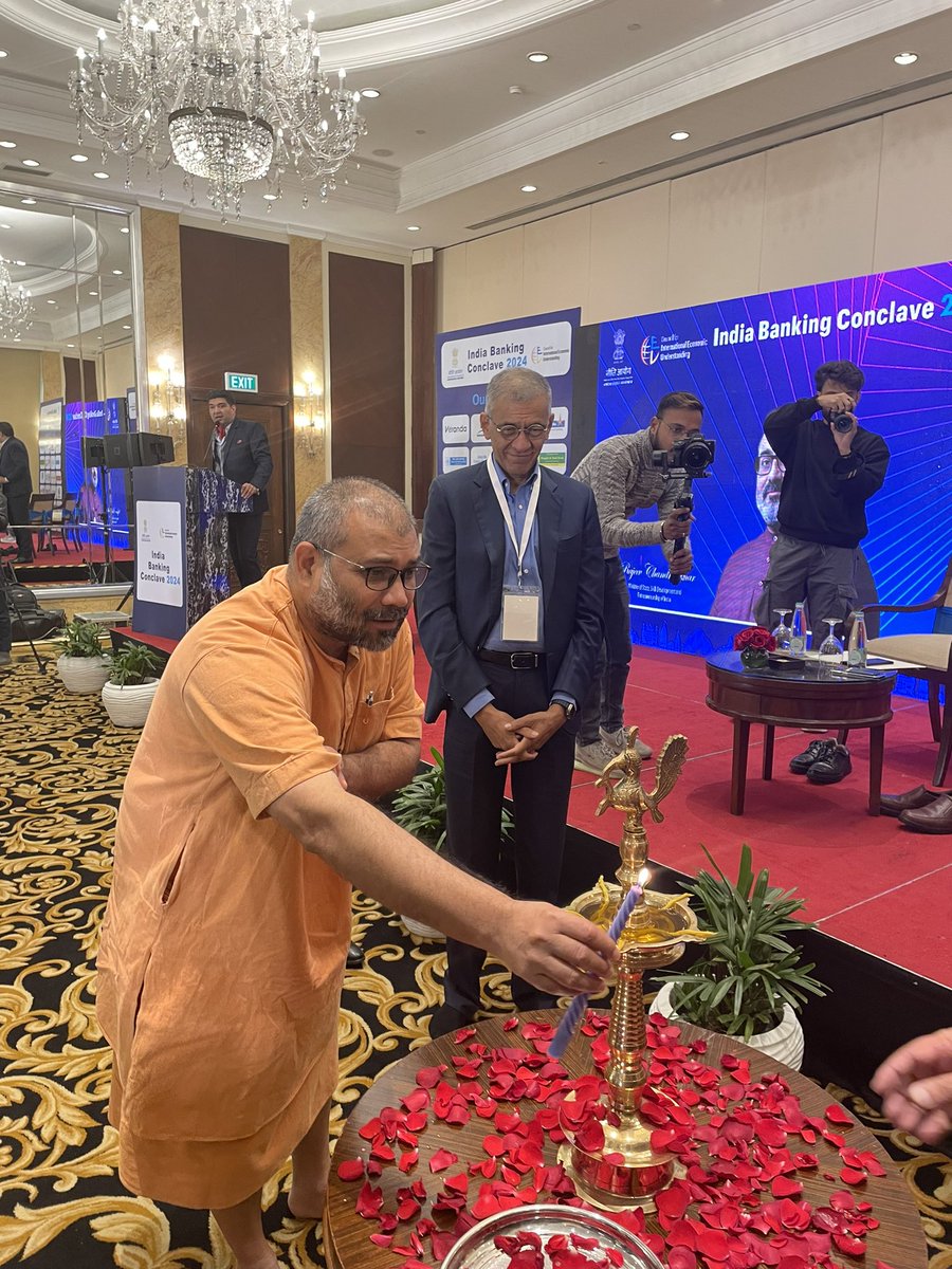 cieu_official's tweet photo. The auspicious lamp lighting ceremony marks the beginning of #IBC2024. The inauguration sets the stage for illuminating discussions &amp; ideas in the world of banking &amp; finance. #IndiaBankingConclave 
@ashwani_mahajan @Rajeev_GoI @I_Proud_Indian1 @Satish_Marathe1 @CharanSingh60 https://t.co/dOeE2kG2K1