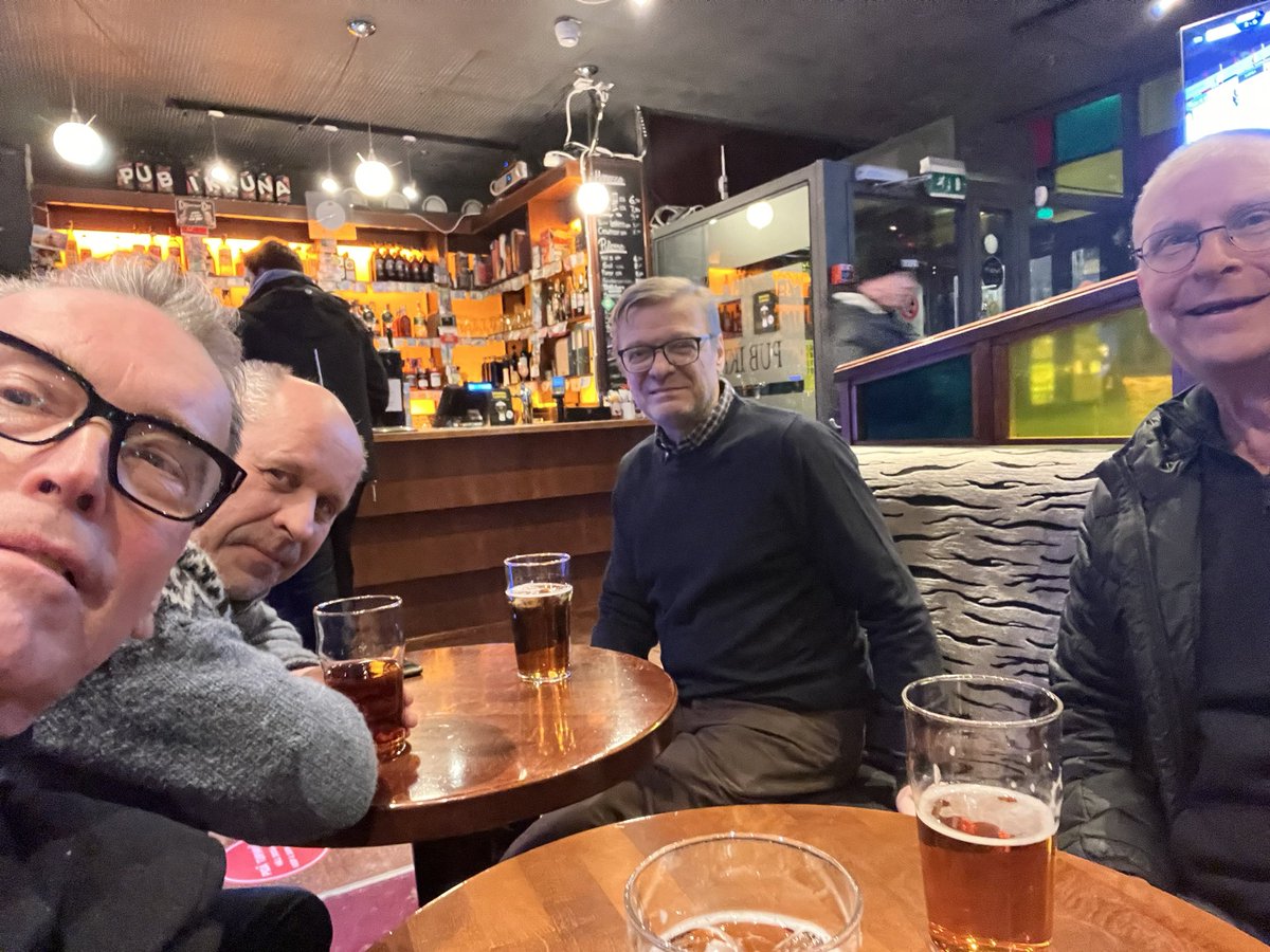 JyriJuusti's tweet photo. Elokuvakerho Alfaville katsoi elokuvan The Holdovers. Haikea elokuva, josta jotenkin tuli mieleen John Irvingin kirjojen maailma. #elokuvakerho #Alfaville https://t.co/FN5iHFJFXu