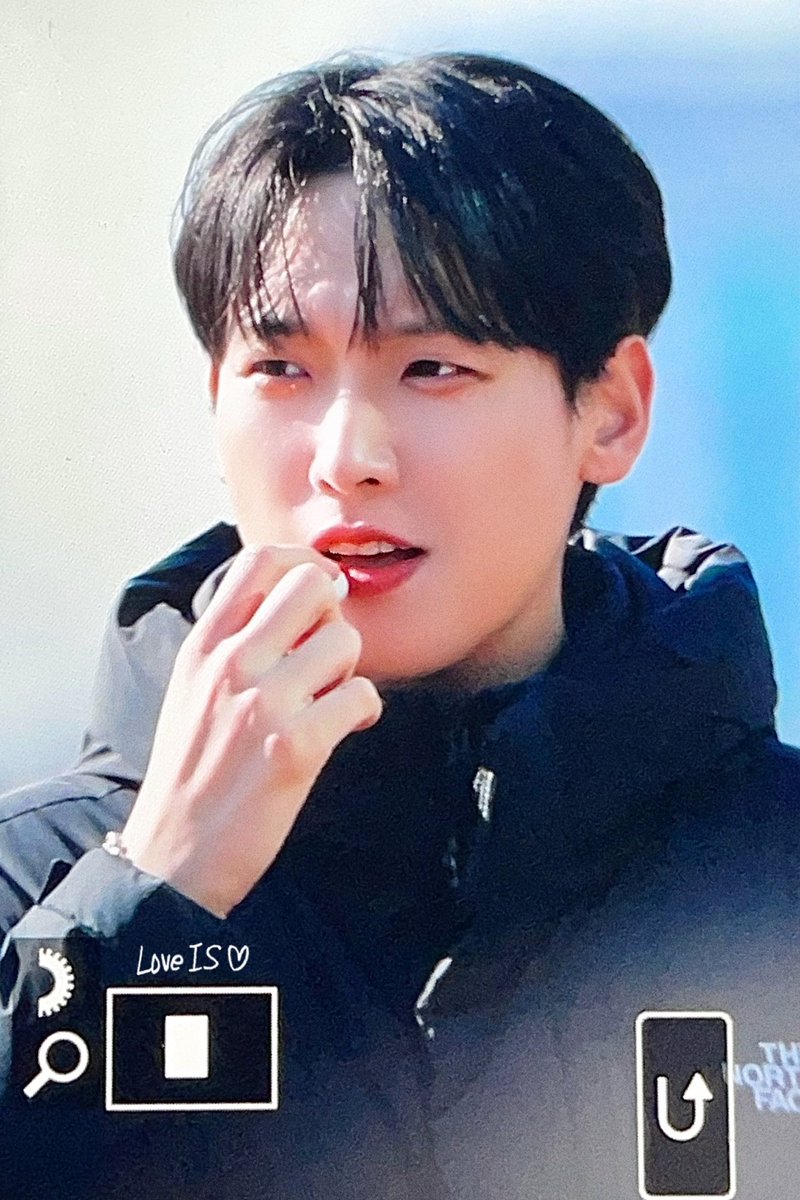 LoveIS930712's tweet photo. 240112 뮤뱅 미팬

여전히 귀여운 우리 오빠☺️💕

#SF9 #에스에프나인 
#인성 #김인성 #INSEONG #インソン
#걱정말고_행복하기만_해
@SF9official https://t.co/4BitVdWU9d