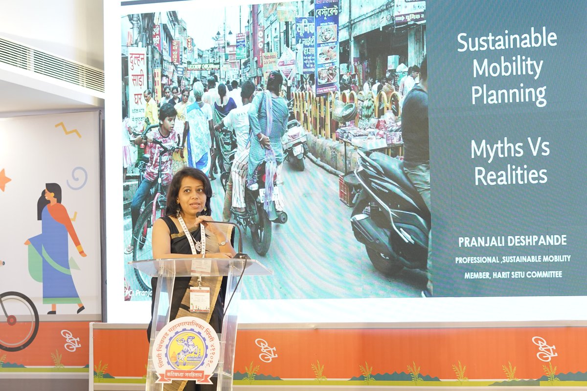 SmartCities_HUA's tweet photo. With a keen focus on debunking myths, her presentation unveils a pragmatic perspective on developing Healthy Streets tailored to the diverse context of urban India.
#healthystreets #streetsandpublicspaces #smartstreets #streets4people #cycles4change #placemakingmarathon https://t.co/PkIF3qWMmr