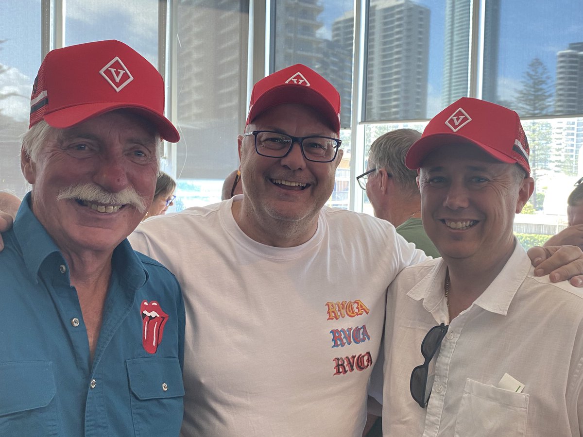 Great catch up with <a href="/VThoroughbreds/">VDiamond Thoroughbreds</a> and <a href="/obrienmike71/">MOB</a> dreaming of our charge having a start soon. Cant wait, bring it on !!