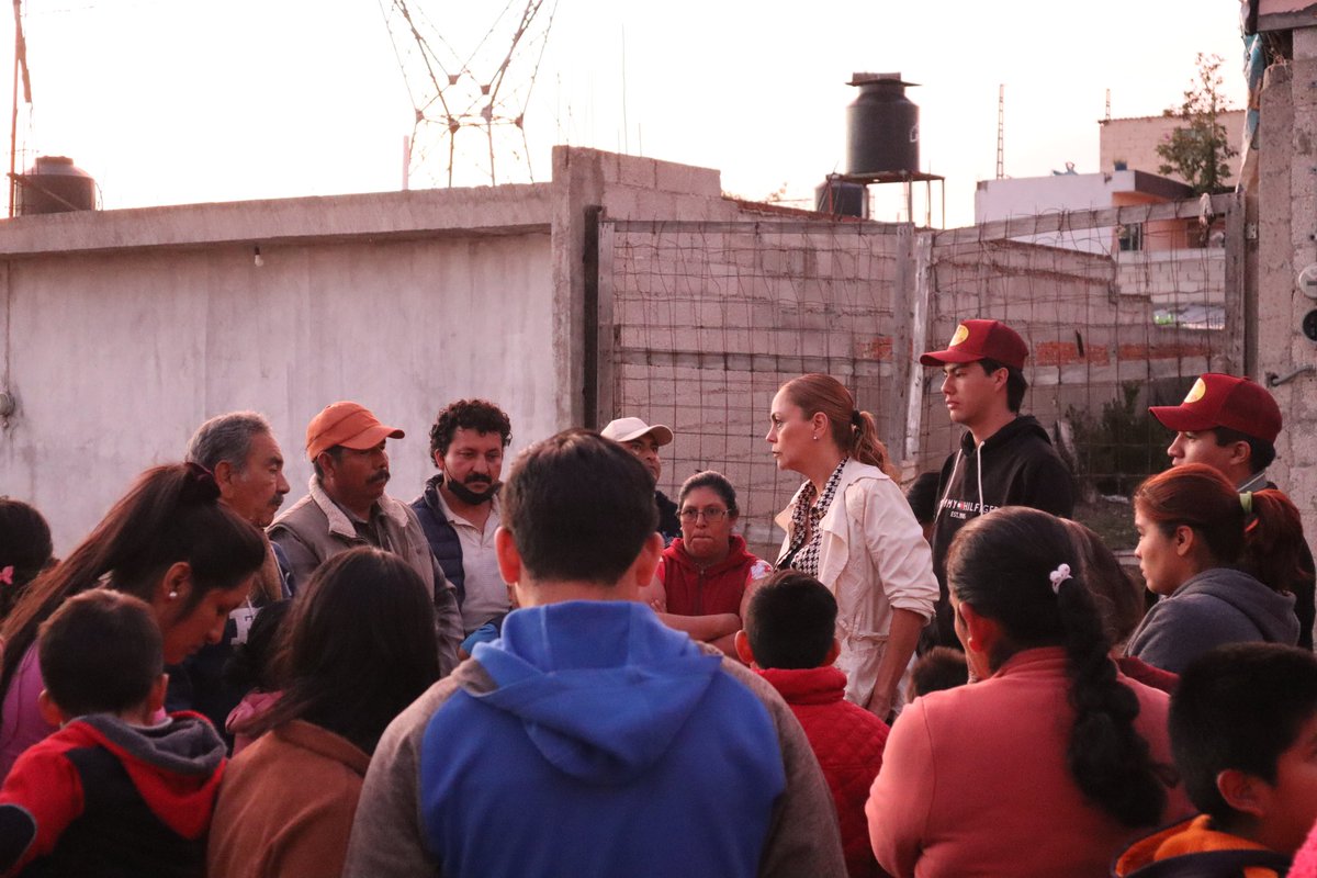 ericksventosa's tweet photo. Estos años he acompañando a @doctora_conde en diversos eventos donde he visto su gran compromiso y amor por Puebla. Gracias por permitirme ser parte de su equipo. Mi respeto y admiración siempre https://t.co/sZkLWJeEFm