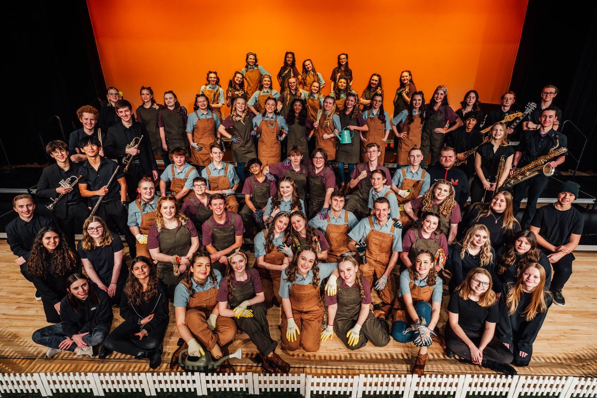 Elkhorn High (EHS) Vocal Music (@ehsings) on Twitter photo We got to premiere our show tonight! We got to celebrate the premiere of the EMS Classics- our siblings, our friends, our future! We get to sleep in tomorrow! And we will HOPEFULLY see you Saturday in Ralston!
🪴👨🌾☀️🦋💐
<a href="/EHS_Activity/">EHS Activities and Athletics</a> We got to premiere our show tonight! We got to celebrate the premiere of the EMS Classics- our siblings, our friends, our future! We get to sleep in tomorrow! And we will HOPEFULLY see you Saturday in Ralston!
🪴👨🌾☀️🦋💐
<a href="/EHS_Activity/">EHS Activities and Athletics</a>