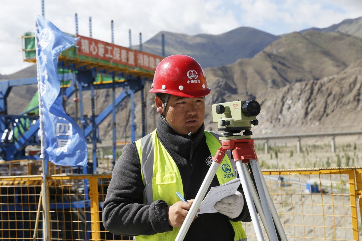 TibetNews11's tweet image. La #superstrada Xizang illumina la vita locale