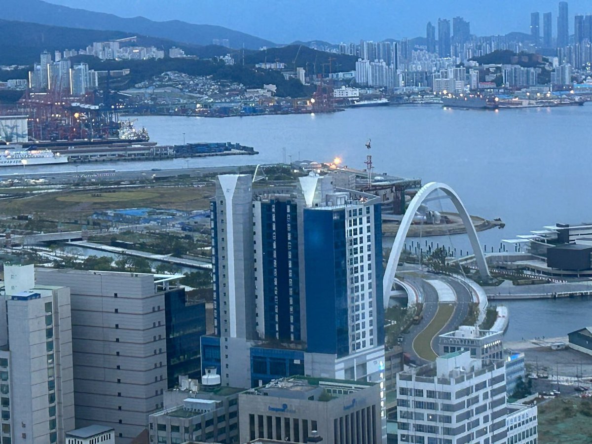 안녕하세요, 우리는 함께 좋은 친구를 가지고 있습니다, 혹시 우리도 좋은 친구가 될 수 있을까요?