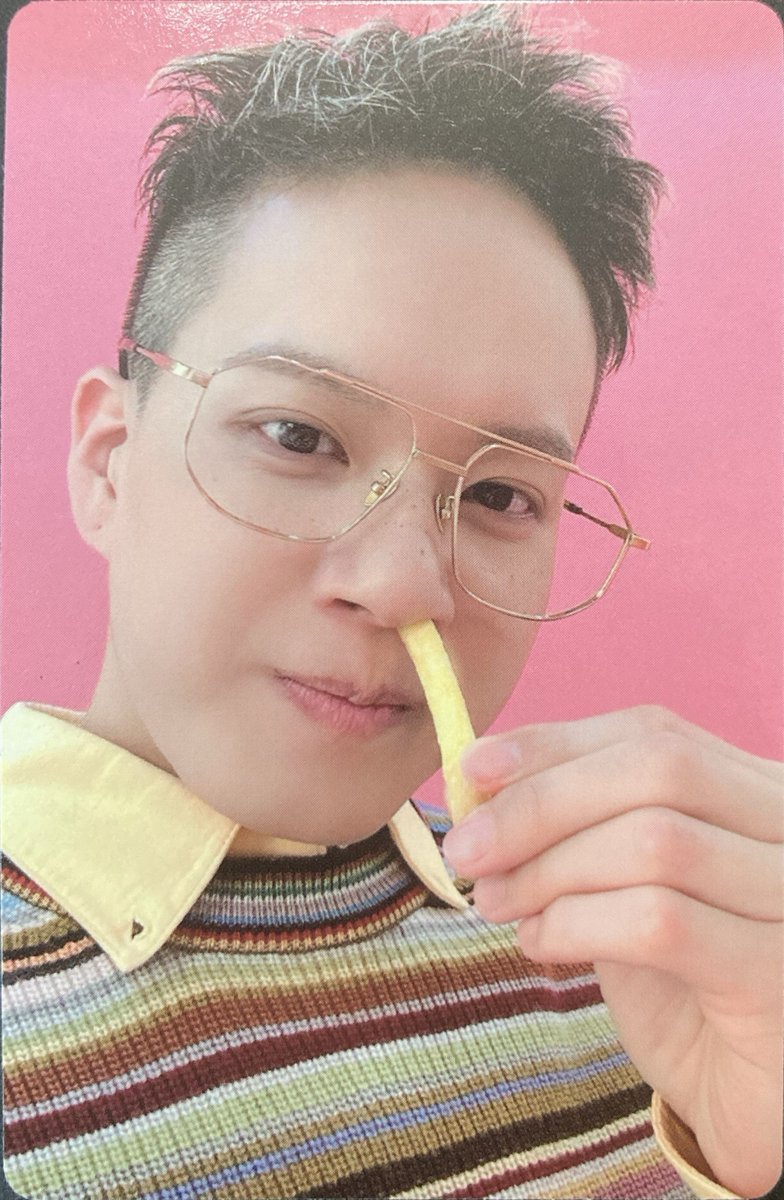 BornToEngSub's tweet photo. peniel red version:
1. "Let's be healthy this year!"
2. "2024 Fiiiiiiiiiiiiiiiiightiiiiing!"
(also peniel what are you doing with that french fry lololol is the idea that to be healthier instead of eating the french fry we put it up our nose?) https://t.co/AaFBpCNixw