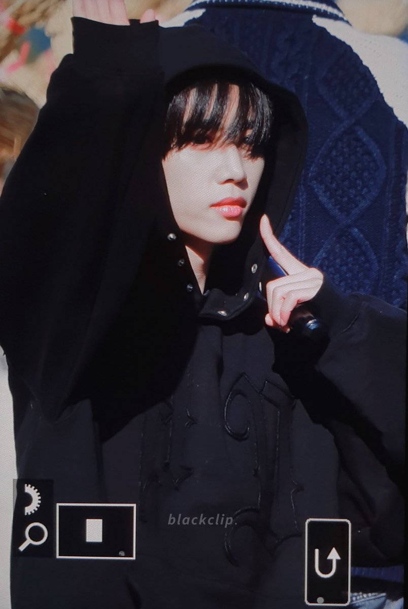 blackclip_sw's tweet photo. 240112🖤
#SUNWOO #선우 #THEBOYZ #더보이즈 https://t.co/yADUf75Nuc