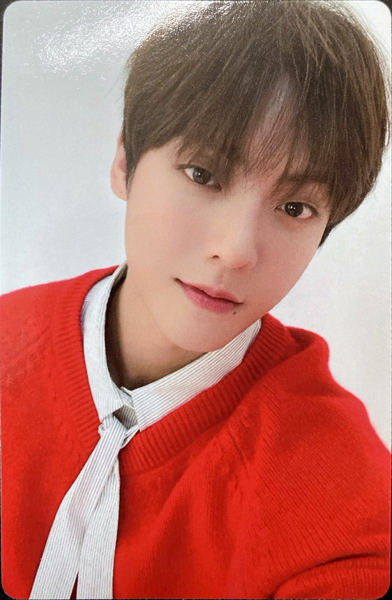 BornToEngSub's tweet photo. minhyuk red version:
1. "Want to eat chicken with me?"
2. "Let's just be happy❤️" https://t.co/5bMWRL64oW