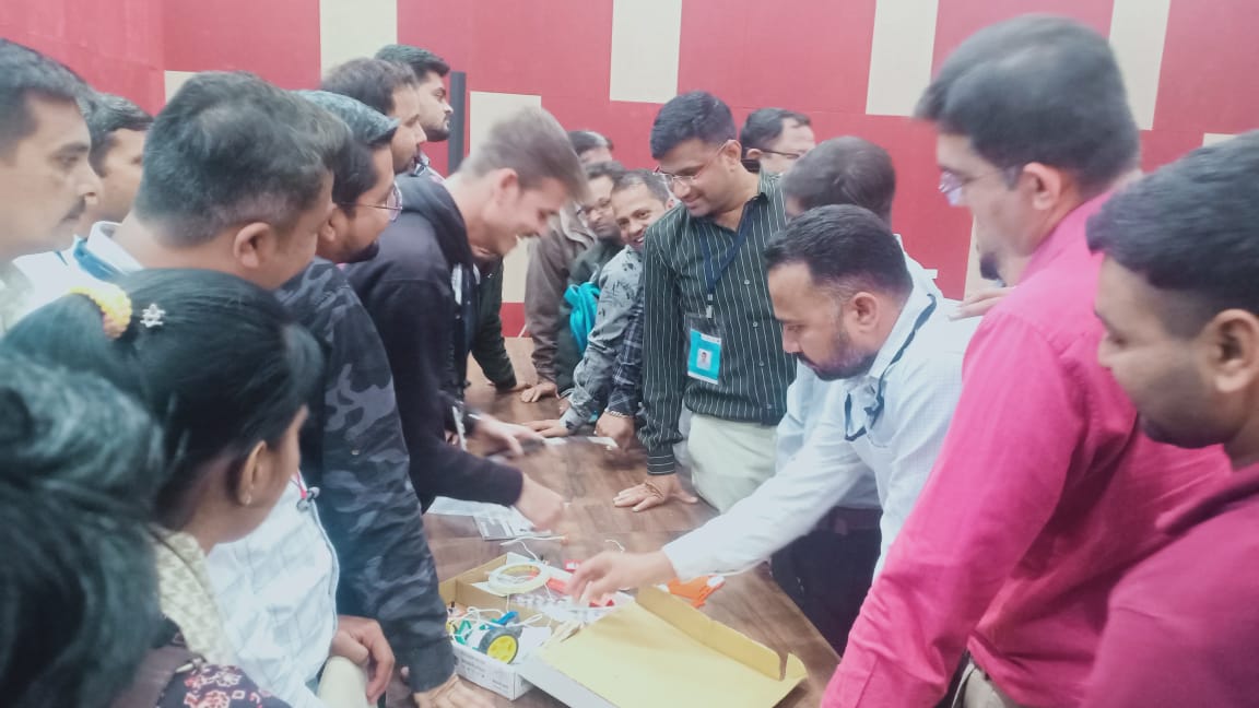 InfoGujcost's tweet photo. Wishing a Very Happy
#NationalYouthDay2024
@InfoGujcost committed to take Youth closer to their Dreams...
#ROBOFESTGujarat3.0 winners displaying robots @VibrantGujarat
#AI workshop @RSCBhavnagar
Visit our
#RegionalScienceCentres and #CommunityScienceCentres https://t.co/3K2GtWBolG