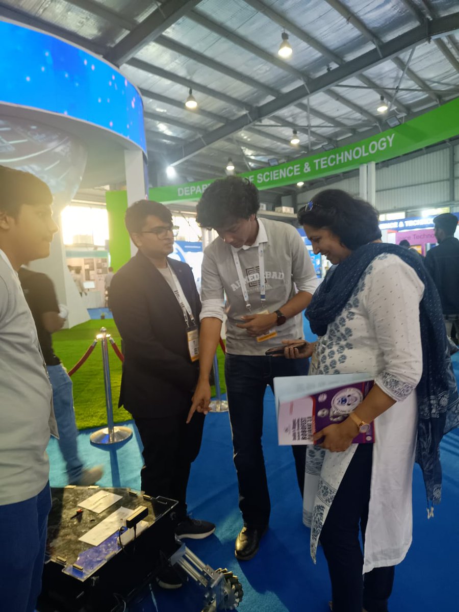 InfoGujcost's tweet photo. Wishing a Very Happy
#NationalYouthDay2024
@InfoGujcost committed to take Youth closer to their Dreams...
#ROBOFESTGujarat3.0 winners displaying robots @VibrantGujarat
#AI workshop @RSCBhavnagar
Visit our
#RegionalScienceCentres and #CommunityScienceCentres https://t.co/3K2GtWBolG