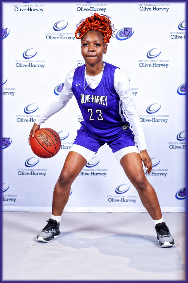 I must admit I got a soft spot for my Women’s teams at Olive-Harvey College. Super Proud of the ladies for knocking off College of Dupage 77-63 on the road.  Sophomore Nakiyah Callon(Simeon) scored 32 points and Freshman Faith Robertson(Milwaukee) scored 31 points to power us.