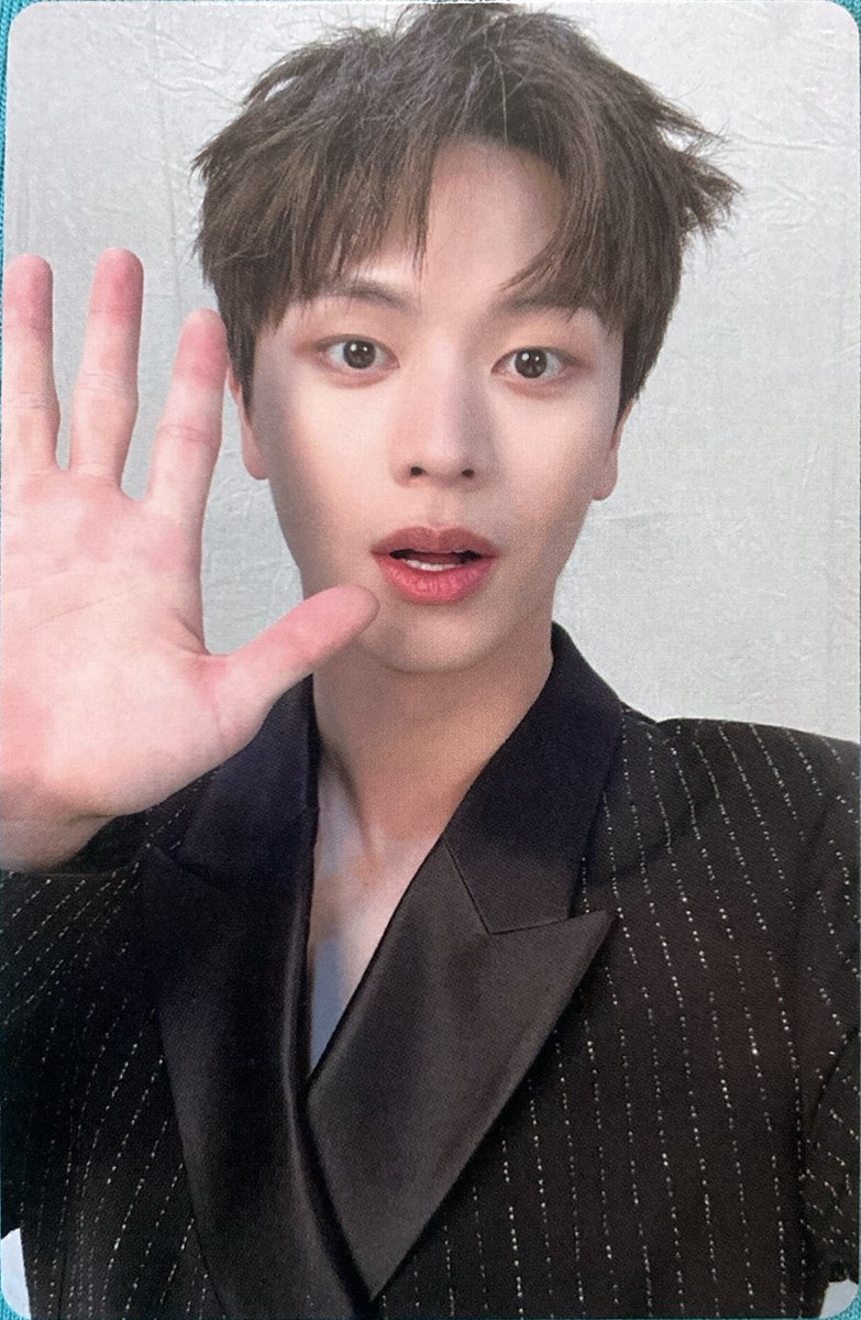 BornToEngSub's tweet photo. sungjae black version:
1. "Good work, today, too" (You worked hard today, too)
2. "Eat lots of delicious food" https://t.co/wlacKgohhy