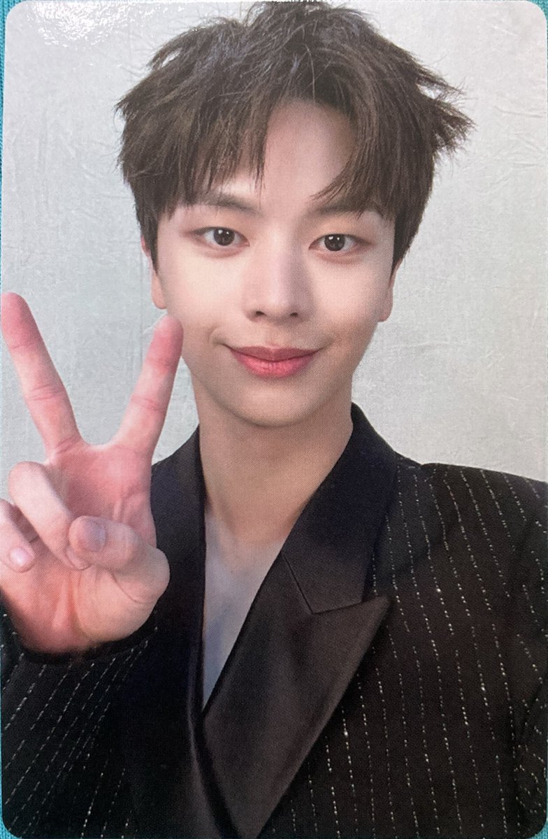 BornToEngSub's tweet photo. sungjae black version:
1. "Good work, today, too" (You worked hard today, too)
2. "Eat lots of delicious food" https://t.co/wlacKgohhy