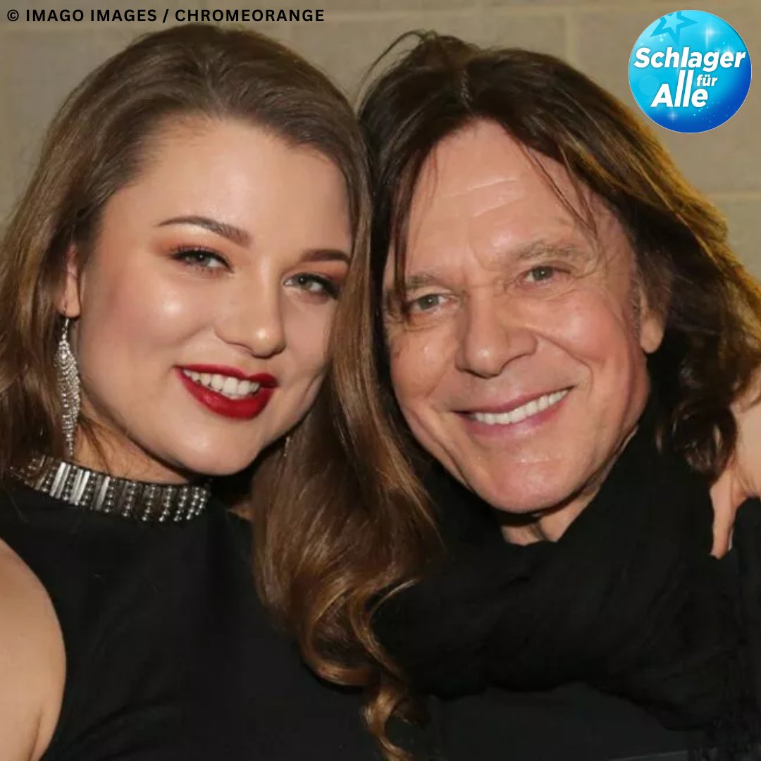 schlagerfualle's tweet image. Liebevolle Momente: Schlagerstars und ihre stolzen Väter. 💖

#vater #sohn #tochter #jürgendrews #joelinadrews #lucascordalis #costacordalis #wolfgangpetry #achimpetry #Schlager #Schlagerfüralle #schlagersänger