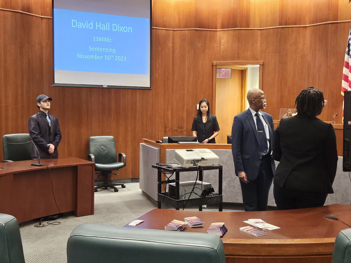LowerthebarPols's tweet photo. The mock court concluded with an account of a real prosecution which largely overlapped with the mock case we enacted. The local prosecutors really went above &amp; beyond creating an experiential learning activity for @montgomerycoll students! https://t.co/61WCBB8D20