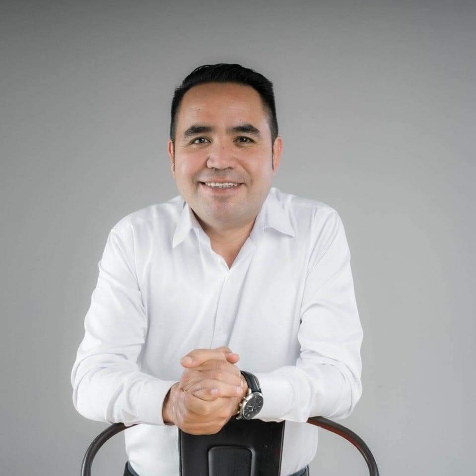 JohnCastellon45's tweet photo. #Estatal || La noche de este jueves, a través de un comunicado, el presiden del CEN de Morena, Mario Delgado Carrillo dio a conocer que Lorenia Valles Sampedro y Heriberto Aguilar Castillo, serán la fórmula única al Senado de la República por Sonora.

#Morena #Sonora https://t.co/9lL3qqm7D3