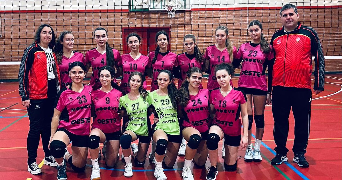 senergyps's tweet photo. SENERGYPS apoyando el deporte extremeño acompañando al equipo femenino de Formación Deportiva Mérida en la Copa de España 2023 de voleibol. 🤘👏🤘 https://t.co/C0qv6e9hPD