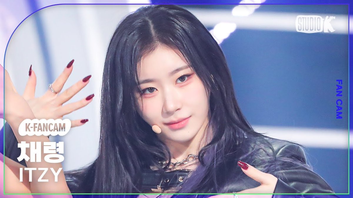 LCR_GLOBAL's tweet photo. [#CHAERCAM] 있지 채령 ‘UNTOUCHABLE’ (ITZY CHAERYEONG)

Music Bank 240112
Fancam https://t.co/2FGMqZF71A
Facecam https://t.co/NiGJit82fv

#CHAERYEONG #있지 #채령 @ITZYofficial https://t.co/05LwDFWn1T