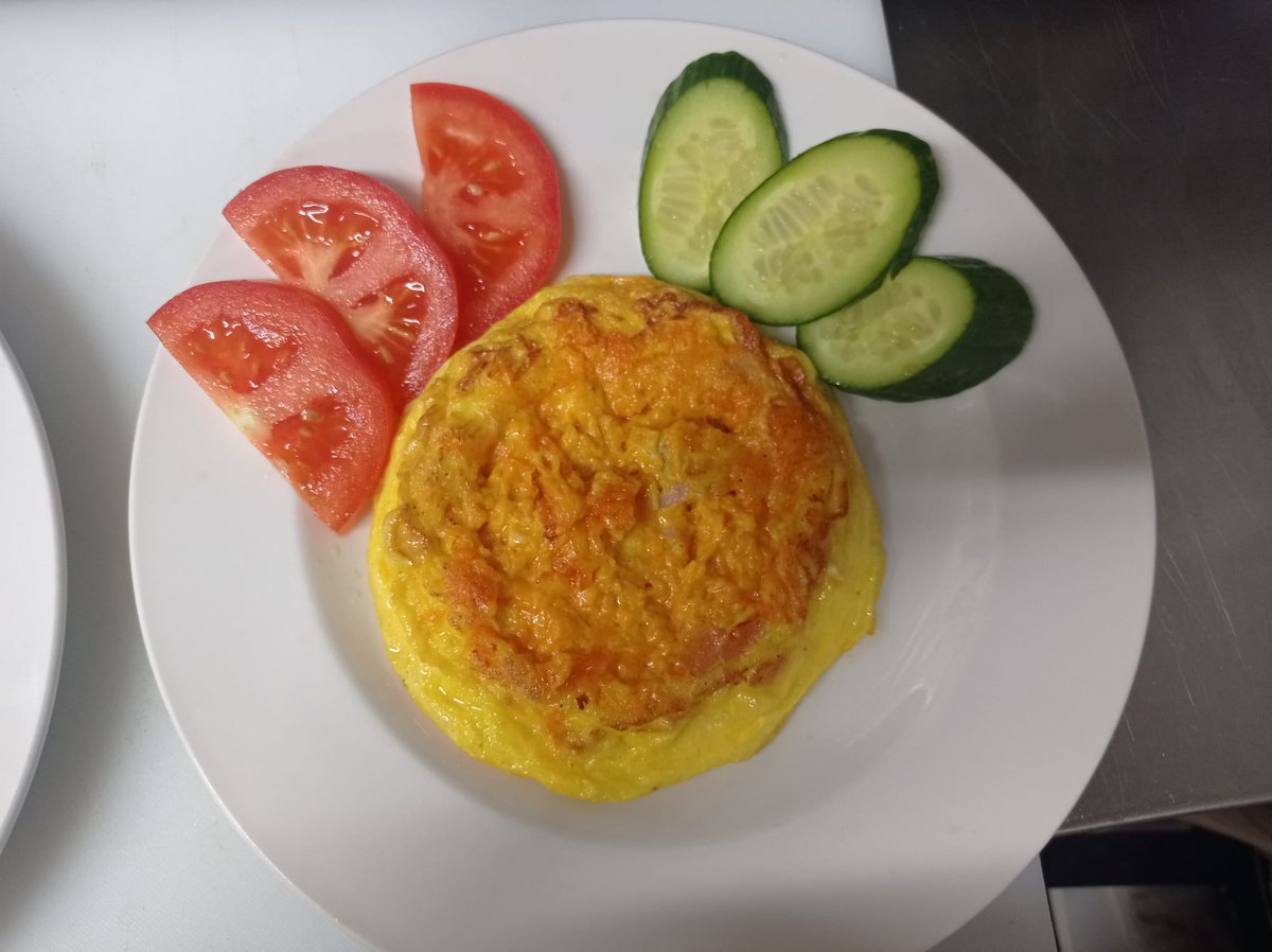 We highly recommend the delicious cheese omelette in @RotundaBistro 
🍳🥒🍅
Treat yourself to a healthy feast in our cosy café!

ROTUNDA 107 Great Mersey St, Kirkdake, #Liverpool L5 2PL

FREE CAR PARKING 
FREE WIFI
COMMUNITY GARDENS