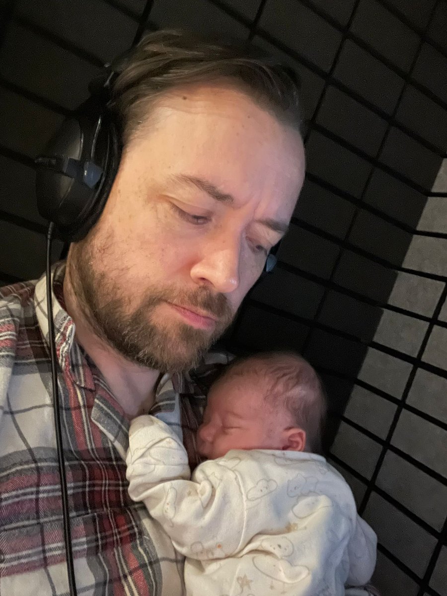 Talk about Chilled… ☺️ Congrats to our @stuelmore - here’s his current situation while presenting his @VirginRadChldUK show today (while his wife has a much-deserved lie in! Unconfirmed if she’s got the show on though…) Listen: virginradiochilled.co.uk