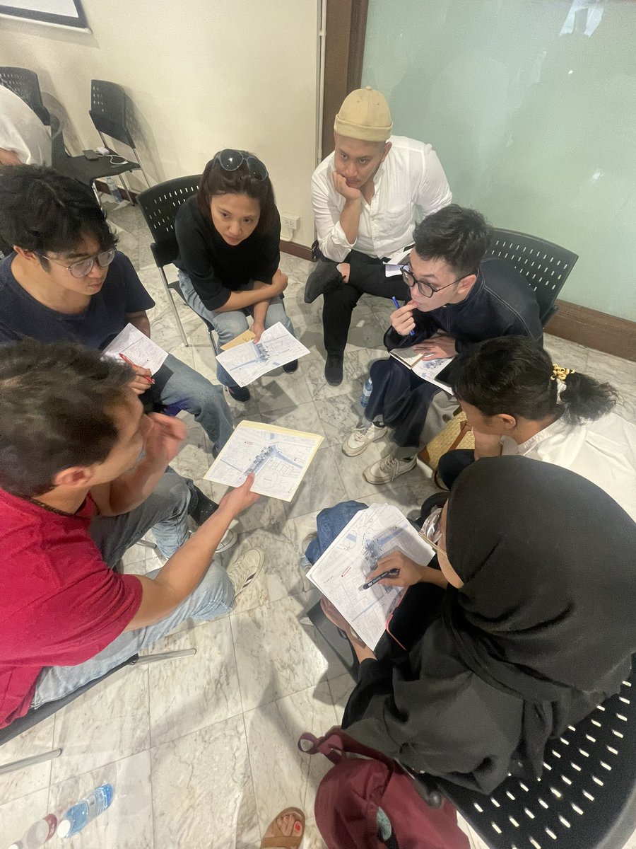 configlight's tweet image. Social Lighting in Urban Design workshop gets underway with a tour of our case study area the Mahakan Fort Park @LightFollowsBeh @LSEnews @LUCIassociation #bangkoksociallighting #sociallightinginurbandesign #sociallighting