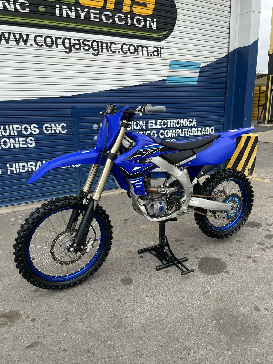 Yz