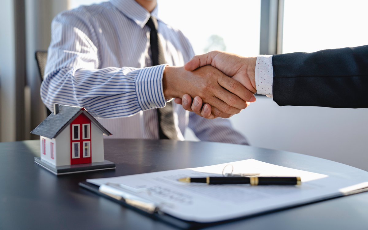 StaploeL83013's tweet photo. 📷📷 Discover Seamless Conveyancing with Staploe Solicitors! 📷📷
https://t.co/DMQDIBhkzm

#conveyancing #conveyancer #propertylaw #movinghome #legal #uklaw #legaladvice #staploesolicitors https://t.co/fJkk27mIVZ