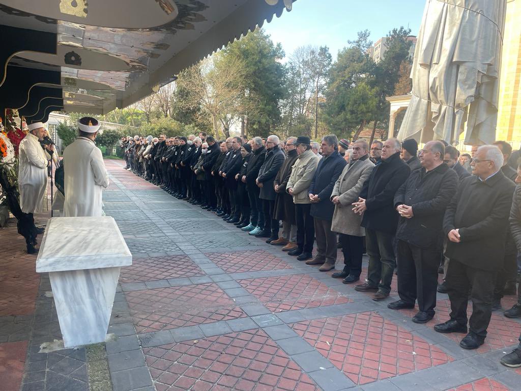 aliikramtuna's tweet photo. Hayriye Duruk MTAL’ne adı verilen Hayriye Duruk büyüğümüz Hakkın Rahmetine kavuştu. Eşi tarafından Bakırköy’de yaptırılan bu güzel Camiide Cenaze namazı kılındı. İsimleri bu güzel kurumlarda baki kalacak. Mekanları cennet olsun. #Duruk https://t.co/Zx2MtovOVA