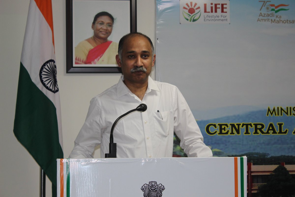 casfoscbe's tweet photo. On 12th Jan, 2024, The Officers Shri. K.C.A. Arun Prasad, IFS, APCCF, Rajasthan Forest Department and Shri T. Rabi Kumar, IFS, APCCF, J&K Forest Department had an interactive session with our Officer Trainees of SFS 22-24 (II), SFS 2023-25 Batch.
#sfs #casfos #interactivesession https://t.co/wku409Aujq