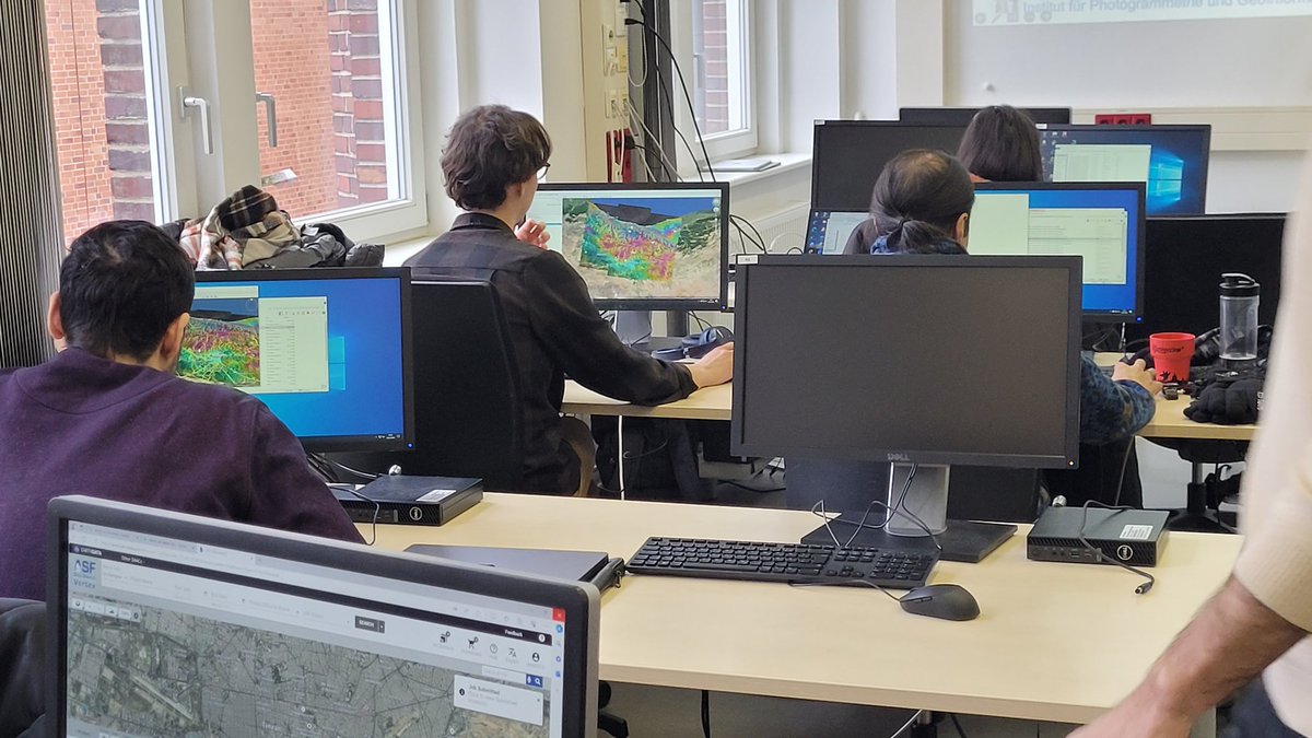 RS4GeoHZ tweet media