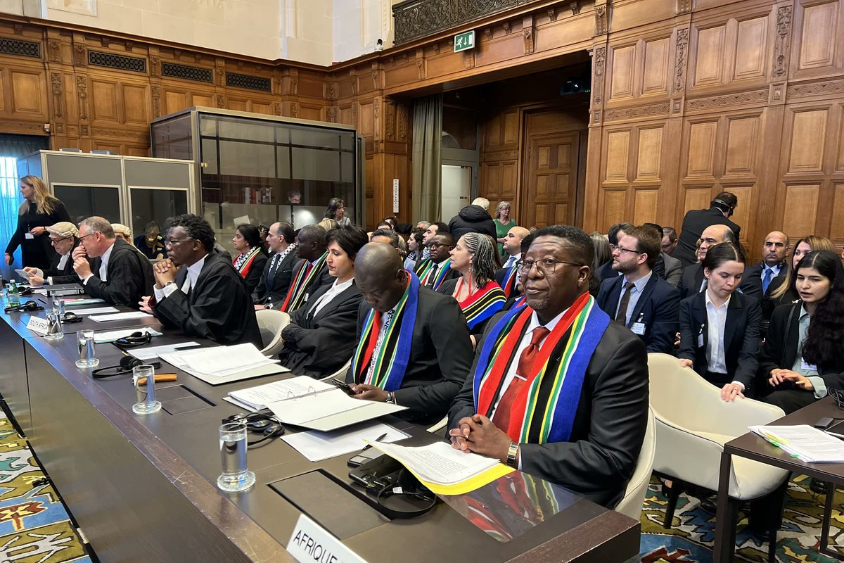 #South_Africa at the #ICJ.

I can't help but read.

"Had God (Allah) not checked people by means of others, destruction would have surely claimed monasteries, churches, synagogues, and mosques in which Allah’s Name is often mentioned." 

Quran 22:40

I pray for humanity

#Justice