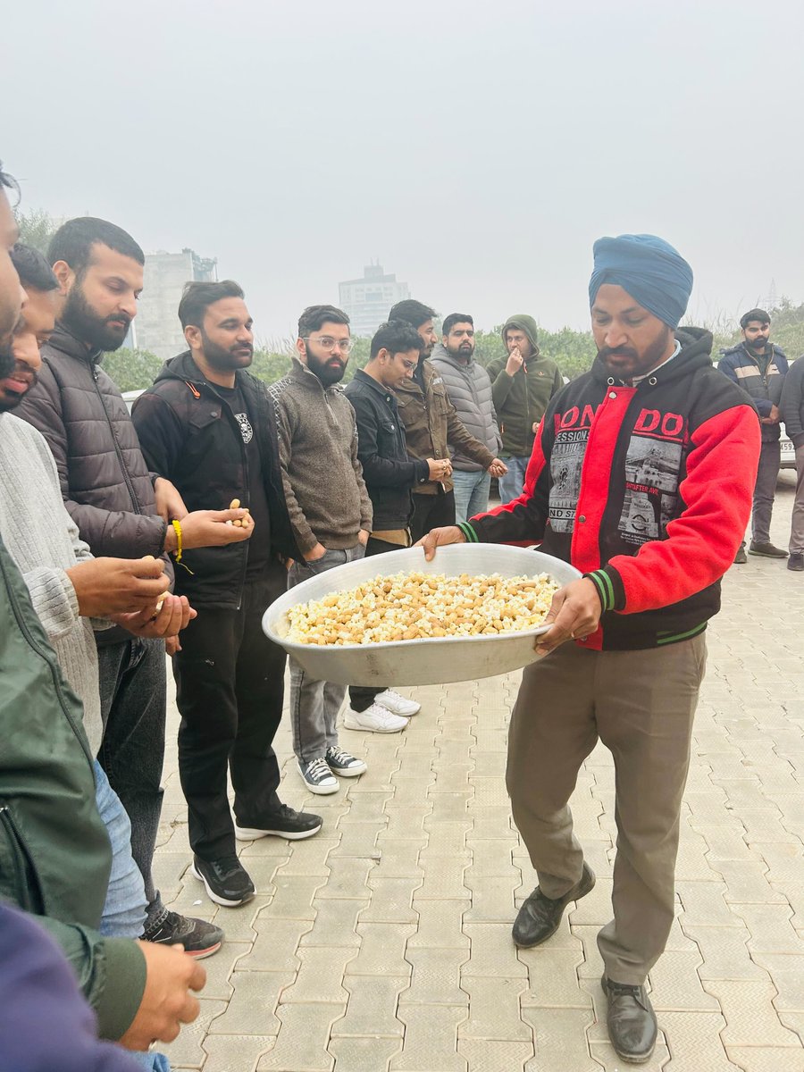 icode_labs's tweet image. 🔥Bonfire, beats and blissful moments with the office fam🔥💃🏼that’s how we do #lohri at the office🥜🔥💃🏼🎵

#officelohriscene #lohricelebration #officecelebration #workculturematters #celebrationvibes #festivalsofindia #festivalfun #icodelabs