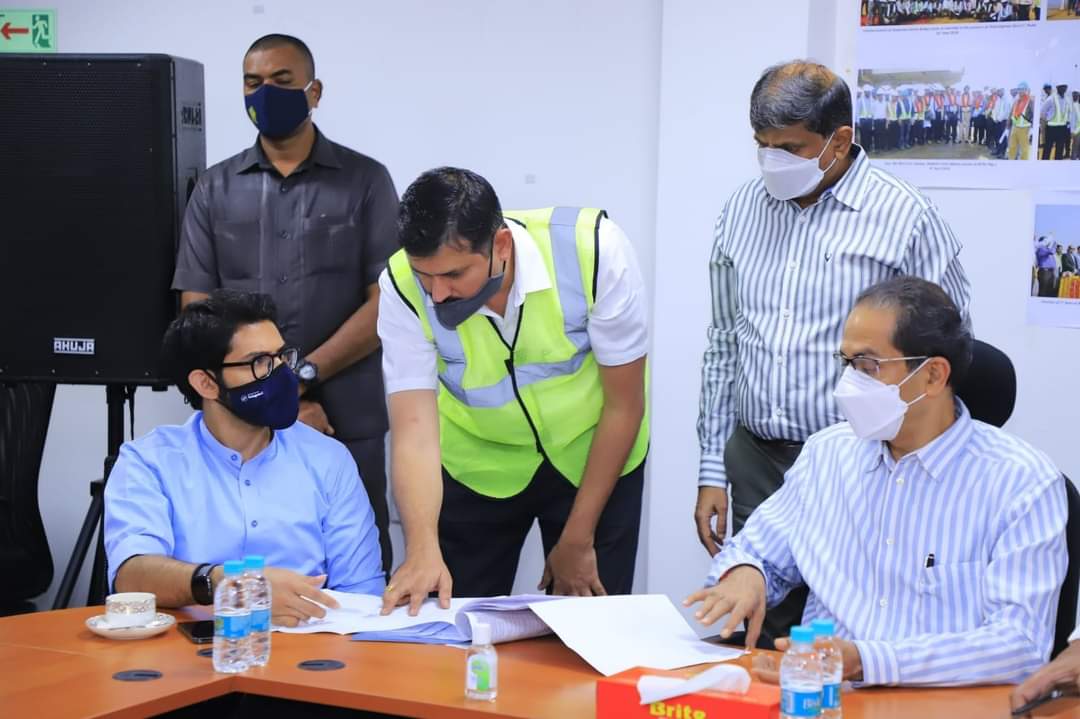 shivsenaworks's tweet photo. होय, 
आम्ही अभिमानाने सांगतो...
मुंबई ट्रान्स हार्बर लिंक रोड हा महाराष्ट्राचे तत्कालीन मुख्यमंत्री मा. श्री. उद्धवसाहेब ठाकरे ह्यांच्या नेतृत्वाखाली, महाविकास आघाडी सरकारच्या काळात बनलेला ‘ड्रीम प्रोजेक्ट’ आहे. 
#कार्य_शिवसेनेचे 🔥🚩 https://t.co/iqDxkhKG1E